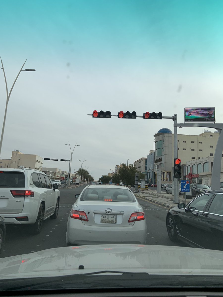 إشارة لفتت أنظاري بمدينة حائل الحلوه