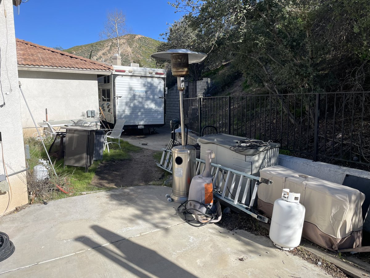 caligirltweets's tweet photo. Day 1 of the Patio Cover Project done - my anxiety is such that I have the attention span of a gnat, and I’m exhausted (at 2:45pm).
Gonna rest, maybe cook a little. And prepare for tomorrow. Prolly in bed early tonight.
#widow #doingitmyself #sofarsogood https://t.co/yotzlViXLU