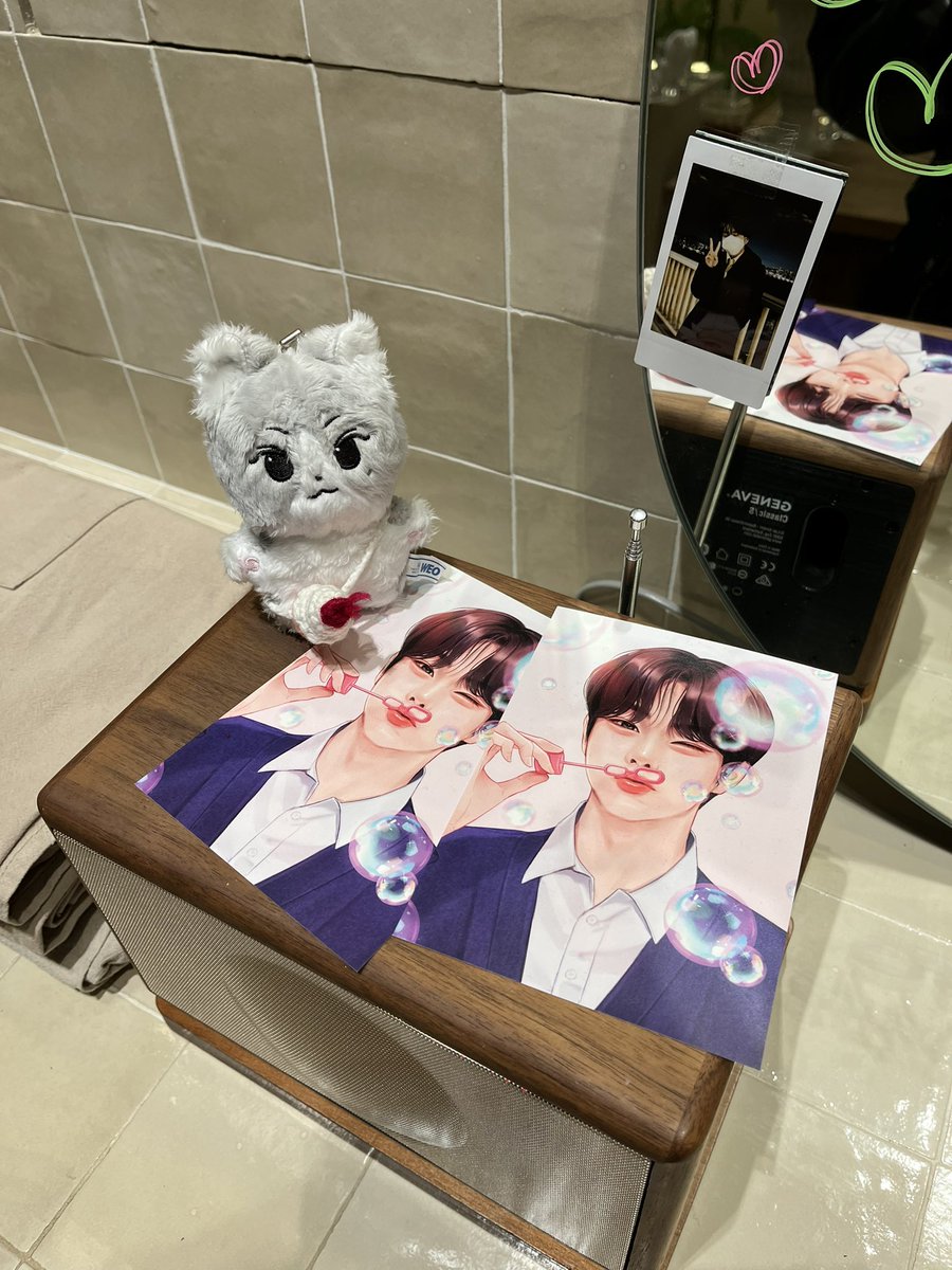 bboyanging's tweet photo. 🌀 루츠앤플라워

귀여운 가게에 꽃과 정원이만이 가득한 너무너무 사랑스러운 공간..💗 엽서가 진심 캐이뻐요 보고 눈물 찔금 흘림🥹 정원이 덕분에 꽃도 사고 정말 좋네여의~

#우리의_사랑행복믿음_정원 https://t.co/Gk3VVRA2gf