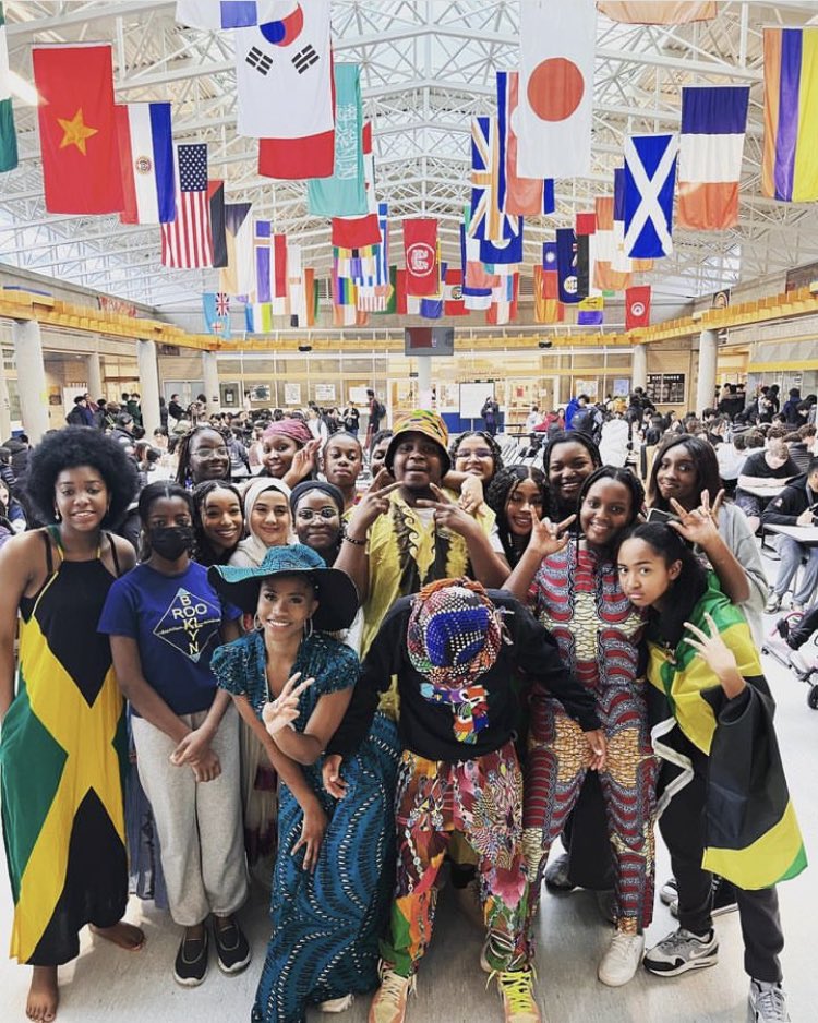 Amazing student led fashion show today celebrating black cultures from around the world 🌎 <a href="/NorthSurreySec/">North Surrey Sec</a> hosted by their Black Student Union! <a href="/Di_Christensen/">Diane Christensen</a> <a href="/Surrey_Schools/">Surrey Schools</a>