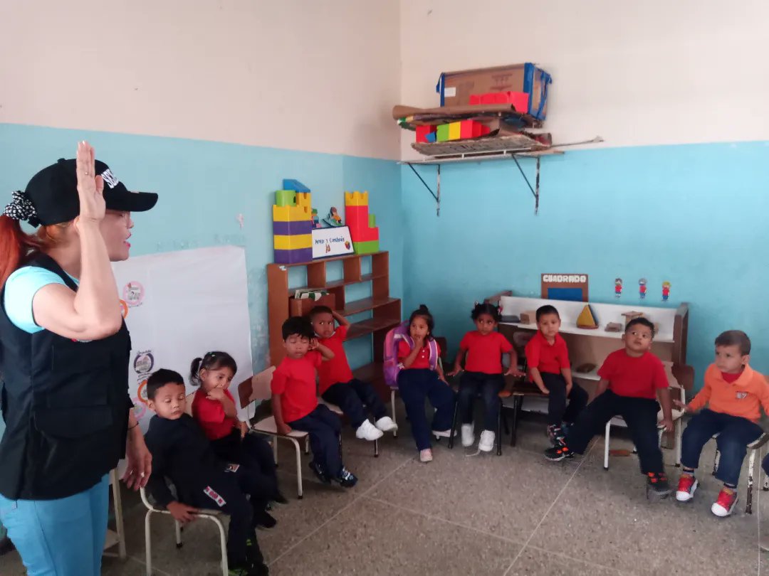 #09Feb||#EnFotos 📸 En el Centro de Educación Inicial 'Las Tapias I' del municipio San Felipe se desarrolló el taller 'El Árbol Mágico', cómo parte de las políticas educativas que desarrolla el servicio.
.
.
.
#SomosPasión