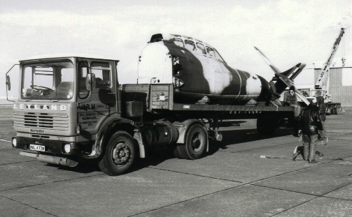 NewarkAirMus's tweet photo. A night-fighter #NAM4photoFinish our Meteor NF.12 #WS692 &amp; our Meteor NF.14 #WS692 
Before &amp; after #EveryNAMvisitCounts 
https://t.co/BKKhxAF3jj https://t.co/FE9HiouCzI