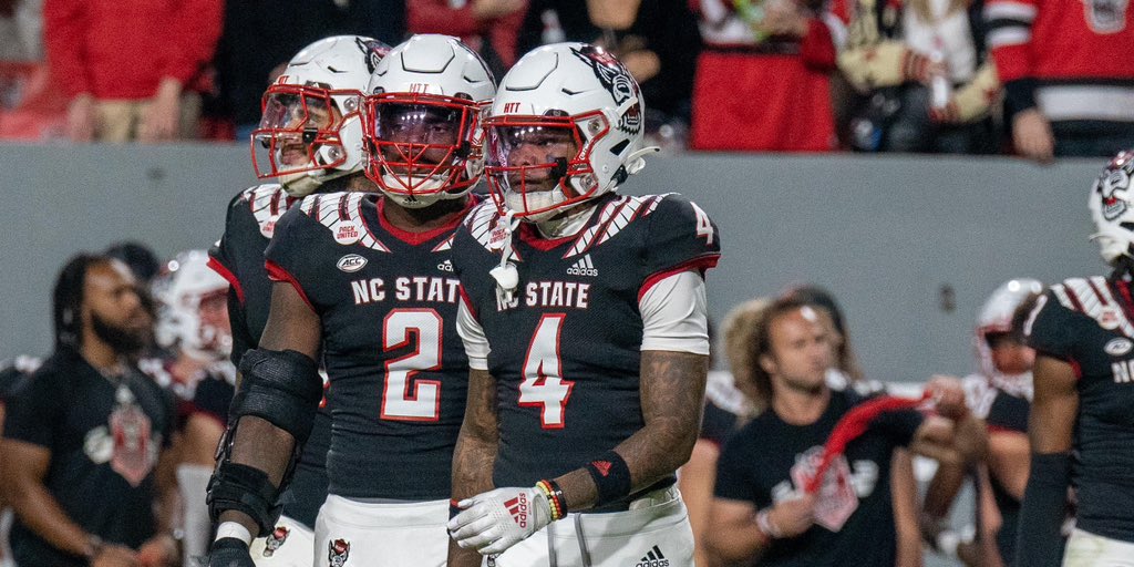 dariusgrayy_'s tweet image. Im extremely blessed to have earned an offer from North Carolina State University! @Coach2J @StateCoachD @PackFootball #bigmanlead #1pack1goal