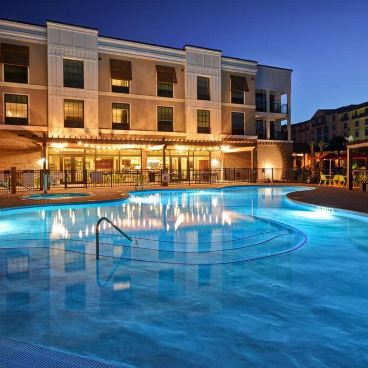 Homes2Jekyllisl's tweet image. After participating in the Annual Turtle Crawl on April 29th, look forward to a relaxing soak in our hot tub or swimming a few laps in our saline #pool. You earned it! bit.ly/2JyVaaC #relax #turtlecrawl #hilton #jekyllisland