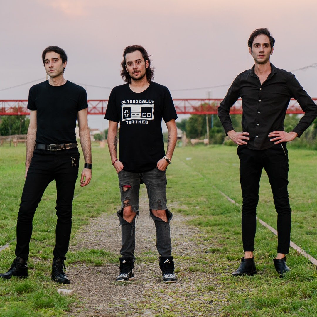 📞 Dialogamos con Esteban Martín, de <a href="/EfectoLunatica/">Efecto Lunática</a>  sobre su sencillo “En La Disco”.

Hablamos sobre su nuevo sencillo, "Despertar" y lo que se viene para 2023.

#ResistiendoConIdeas | Con <a href="/nehuegusme/">Nehuen Gusmerotti</a>