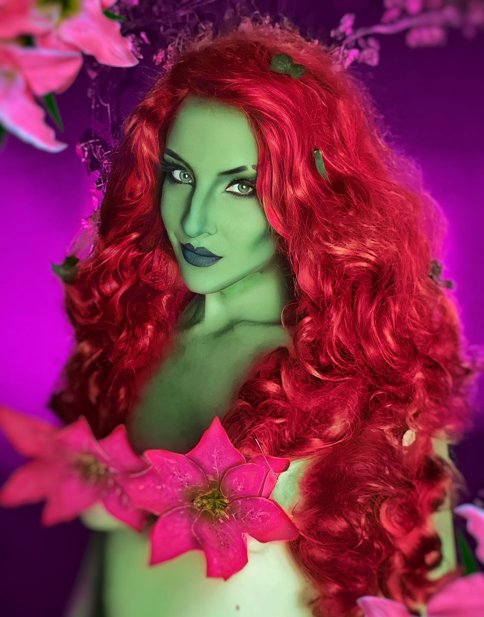 Cassandra Ariel on Twitter: "Who’s ready for the @dcharleyquinn Valentine’s Day Special?! 💋🌿 #