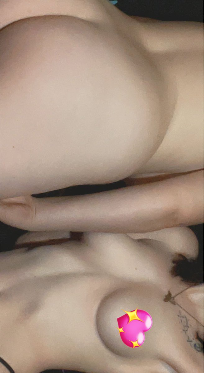 HazelValen68's tweet photo. Man it’s hot in here.. had to strip to keep cool so if you’re looking for content dm me #nsfwtwt #sellingcontent #buyingcontent #nsfwtw #thursdayvibes #buynow #camgirlz https://t.co/jcOtrybt3L