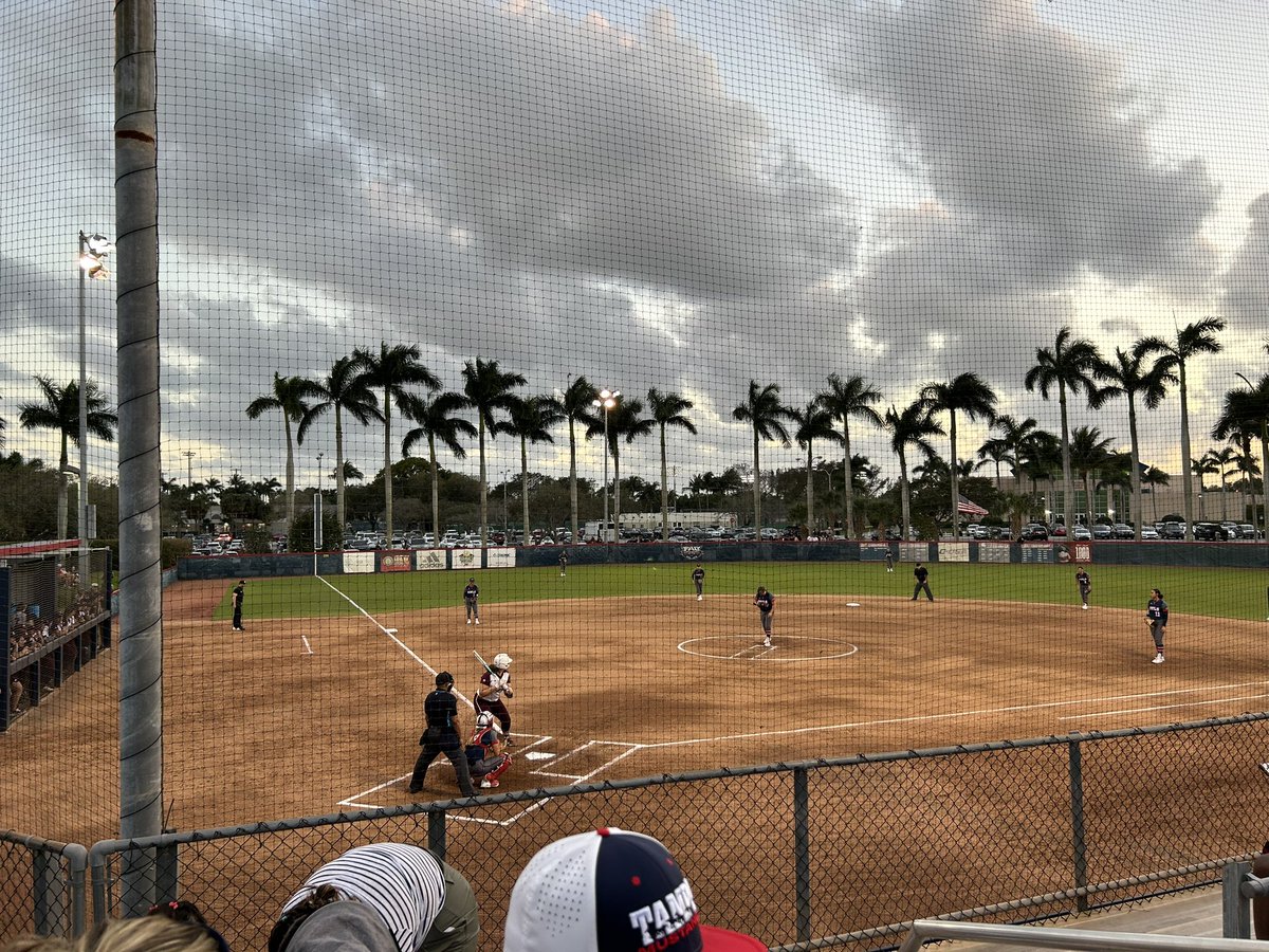 KJózsi (@faucoachcleary) on Twitter photo Good luck to <a href="/FAUSoftball/">Florida Atlantic Softball</a> as they start their season tonight! 🦉🌴 #WinningInParadise Good luck to <a href="/FAUSoftball/">Florida Atlantic Softball</a> as they start their season tonight! 🦉🌴 #WinningInParadise