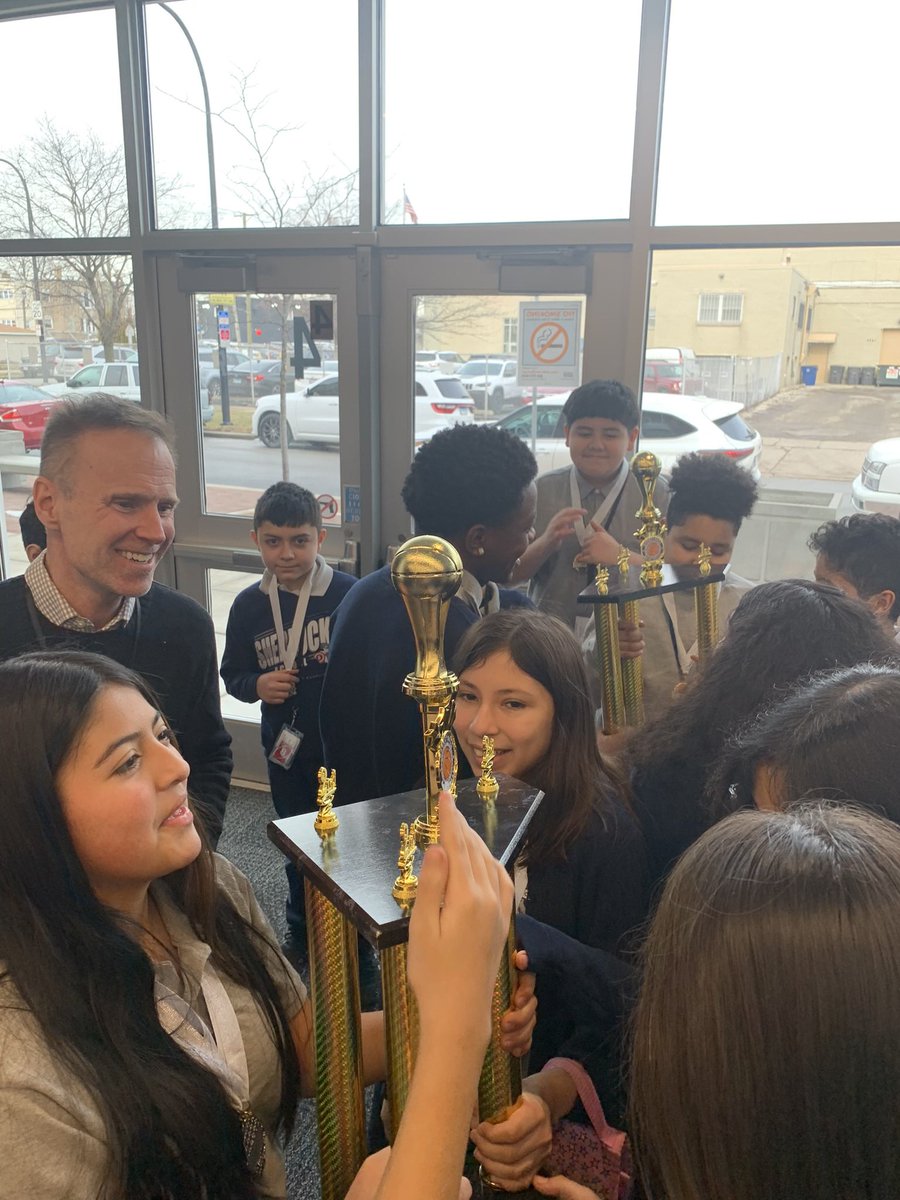 lagosherlock's tweet image. Sherlock Sharks know how to ⛹🏻♀️🏀⛹🏾♂️1st place in 6th grade boys basketball Intermurals and 2nd place for 6th grade girls! We are so proud of you and your dedicated coaches, Mr. Garcia and Mr. Pavletic! #SomosSherlock