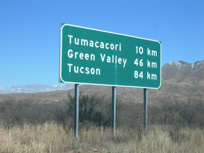 afarrell1's tweet photo. @dinosaurs1969 At least one road in USA use km..... https://t.co/UC9N7jEHxN