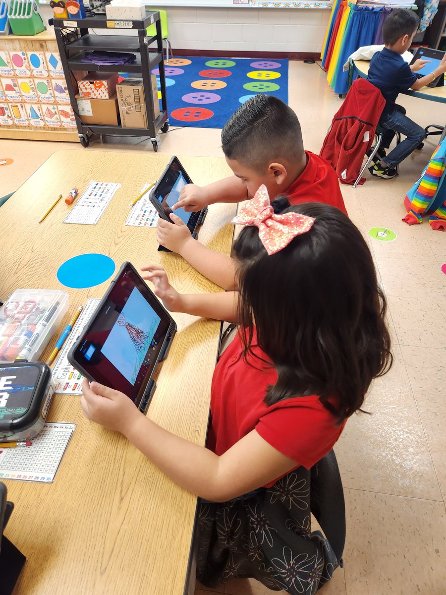 Rdz-Noyola (@rdz_noyola) on Twitter photo Look at these kinder students in Mrs. Gilbert's class! They are using keynote on thier iPads🥰
<a href="/RanchoVerdeElem/">Rancho Verde</a> Look at these kinder students in Mrs. Gilbert's class! They are using keynote on thier iPads🥰
<a href="/RanchoVerdeElem/">Rancho Verde</a>
