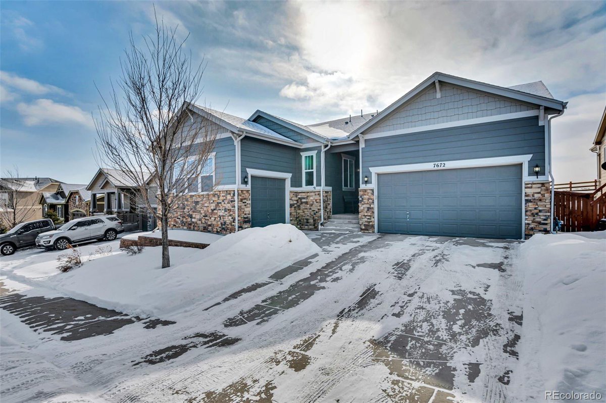 OpeningColorado's tweet image. The long house hunt is finally over. Contact me now for a showing! #homesforsale  cpix.me/l/163763411
