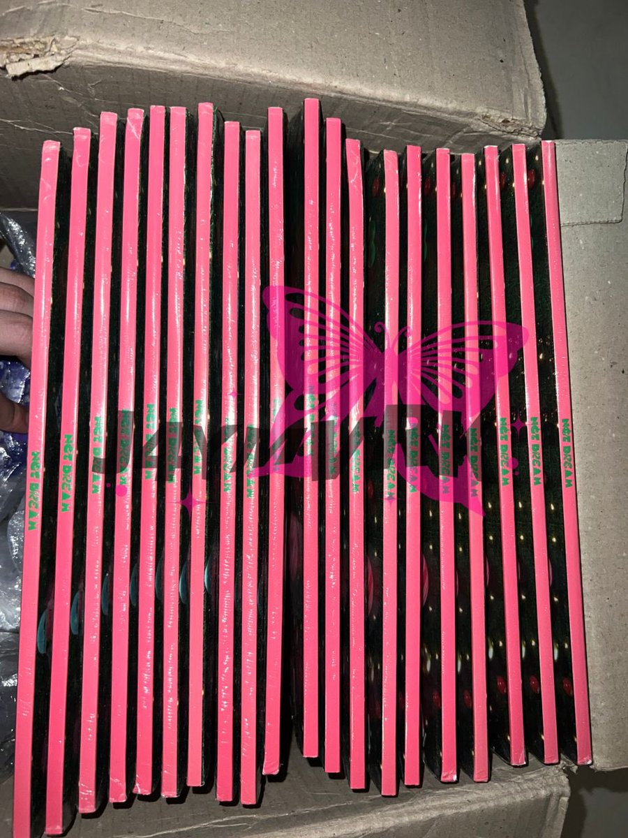 j4ymvrk's tweet photo. #jm4arrival
→ SMini batch 1 & 2
→ Candy special ver batch 1 & 2
→ Candy sealed albums
→ Aespa anniv md
→ Earpearp & Theninemall (including the one they missed out)
→ The link + md
→ Wangjjen https://t.co/bs7DwCtPOf