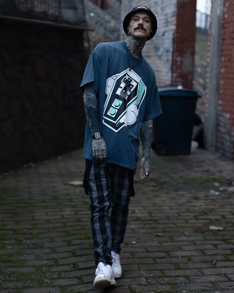 Keeping on that grind hard vibe. 

In the words of the great Mac Miller, The more you do the less you wait.

T-shirt | <a href="/tdp_clothing/">𝗧𝗗𝗣 𝗰𝗹𝗼𝘁𝗵𝗶𝗻𝗴</a> 
Design | <a href="/pixelcuteman/">pixelcuteman</a> 
Hat | <a href="/Stussy/">Stüssy</a> 

#dailygrind #tattooclothing #inkedclothing #streetwear #streetfashion #streetphotography #inked