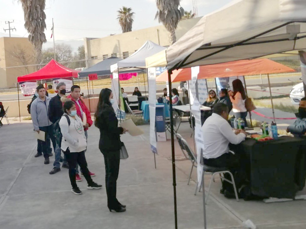 SETRA_COAH's tweet photo. Con la participación de 30 empresas manufactureras de la #RegionSureste, realizamos una Jornada de Empleo “Aquí hay chamaba” para empleados, técnicos y profesionistas. https://t.co/N7nasEDOE5