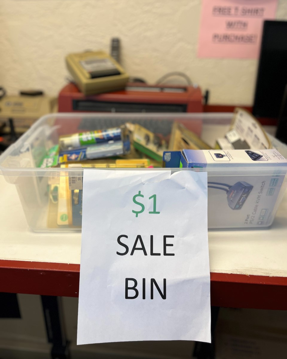 CrossactionUT's tweet image. ONLY 1 DOLLAR! - Crossaction $1 Bin
Come check out our $1 BIN we have created just for you! Everything valued above $1, from MISC. cords, adapters, and more! 
#CROSSACTION #COMPUTERS #DEALS #2023 #LIMITEDSUPPLY #SALESALESALE