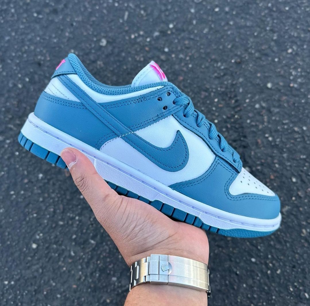 JustFreshKicks's tweet photo. In Hand Look at the Nike Dunk Low "South Beach" https://t.co/tVuRvIluYA https://t.co/AaMouedqgC