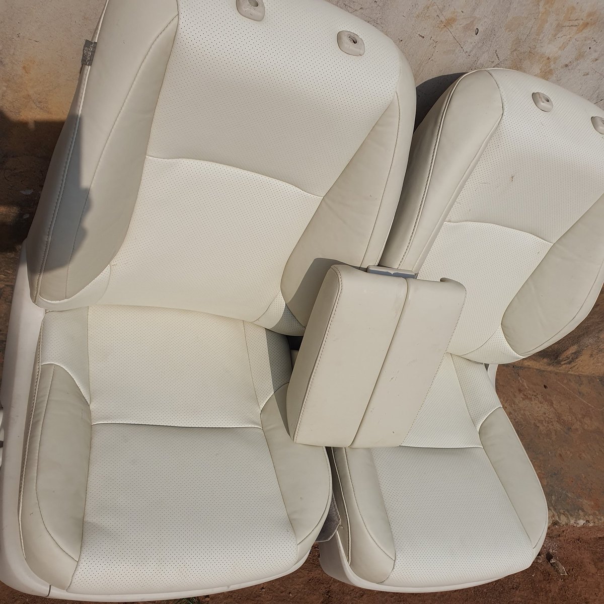 A short story of how it started vs how it ended. It's so beautiful.
This should give you a quick remind to change that rough interior in your car, our  price is affordable. Kindly send a dm or call 📞  07013657861. 
Please help retweet 🙏