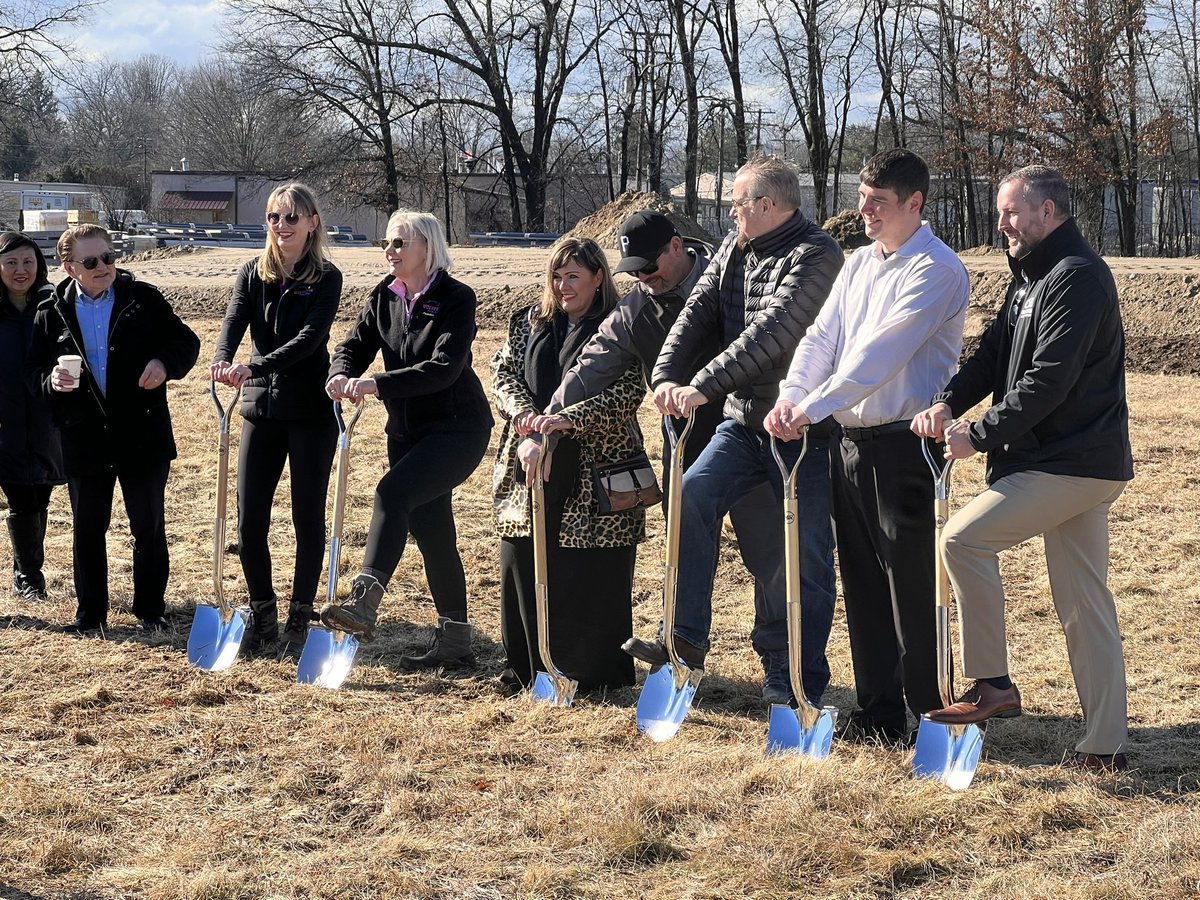 Coming to Washtenaw County soon!   The new <a href="/WolverinePickle/">Wolverine Pickleball</a> faculty. Congrats the whole team. #annarbor #annarborsports