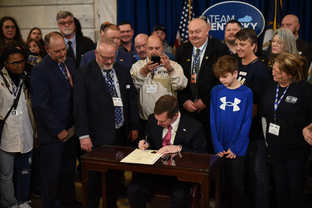 GovAndyBeshear's tweet photo. I am a proud supporter of our Unions, because they have raised the standard of living and quality of life for Kentucky workers. I was honored to celebrate these essential members of Team Kentucky by proclaiming today as United Steelworkers Lobby Day. https://t.co/UCA9GEAbEr