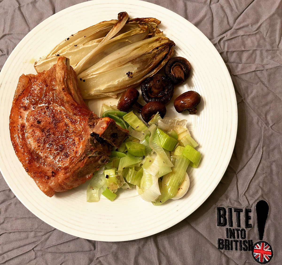 Now that’s a pork chop 😍
Served up with in season chicory, mushrooms and leeks using British butter and @DorsetSeaSaltCo 🌊
#tastetheseasons #eattheseasons #biteintobritish #backbritishfarming