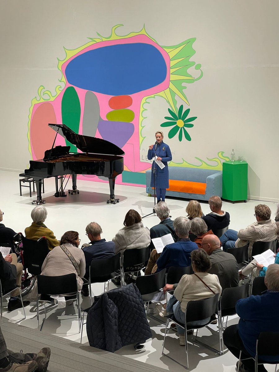 CODAapeldoorn's tweet photo. Na een welkomstwoord door directeur Carin Reinders zijn we onderweg. CODA Museum presenteert Schuberts Winterreise met tenor Vincent Lesage, begeleid door pianist Cathelijne Maat. #CODAClassique https://t.co/iTKRdeSdjg