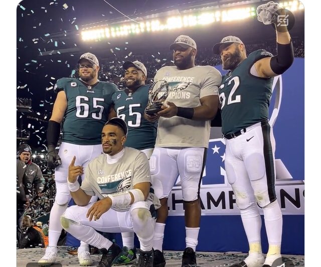 Lisa Strano tweet media