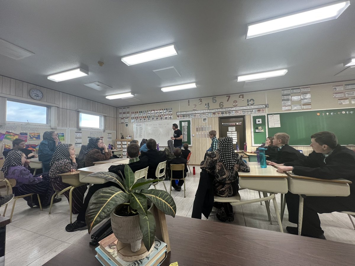 tessteaches's tweet photo. What a fantastic morning with Sigmund Brouwer! We had a great discussion about stories and how our most important tool is the alphabet! Students are so excited to start our new unit of Story Writing!! #literacy https://t.co/4QIBl4d7yb