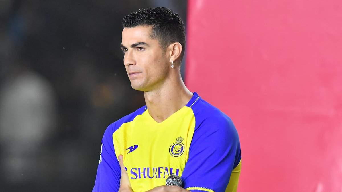 ArobaseGiovanny's tweet photo. Cristiano Ronaldo a maintenant marqué plus de triplés après ses 30 ans (31) qu'avant (30). https://t.co/11cPHFeI8X
