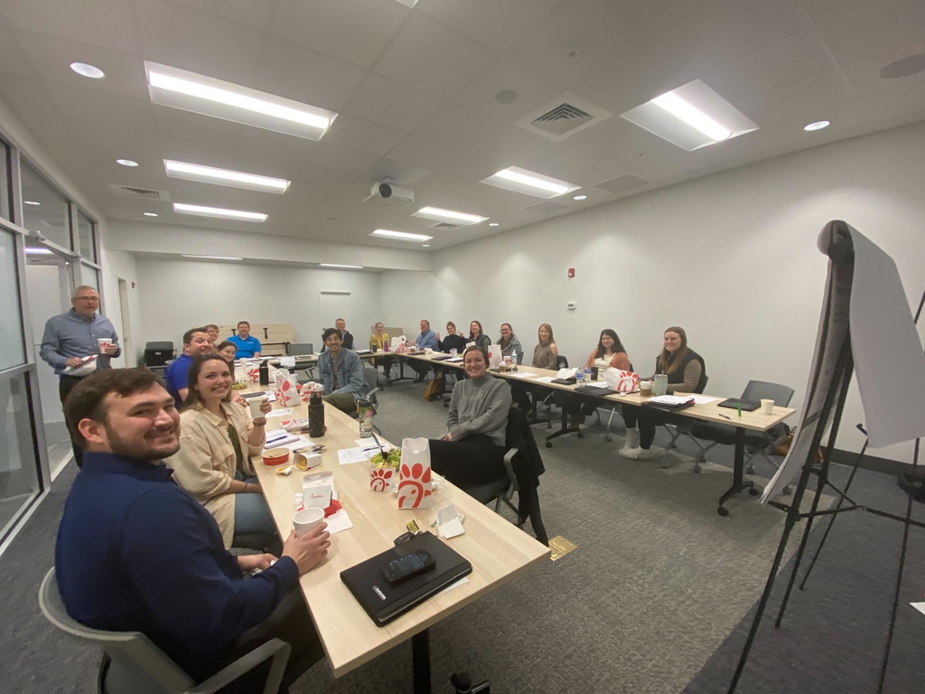 BooneNCChamber's tweet photo. βThe growth and development of people is the highest calling of leadership.β
Today our #WataugaLeadership Challenge class got to learn from Mayor Futrelle at town hall.
Thank you, Chick-fil-a, for powering our classes with lunch! πππ #boonenc #leadershipdev #828isgreat https://t.co/1goWpbmXpv