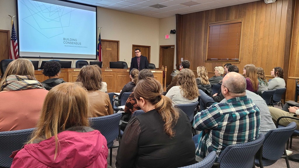 BooneNCChamber's tweet photo. βThe growth and development of people is the highest calling of leadership.β
Today our #WataugaLeadership Challenge class got to learn from Mayor Futrelle at town hall.
Thank you, Chick-fil-a, for powering our classes with lunch! πππ #boonenc #leadershipdev #828isgreat https://t.co/1goWpbmXpv