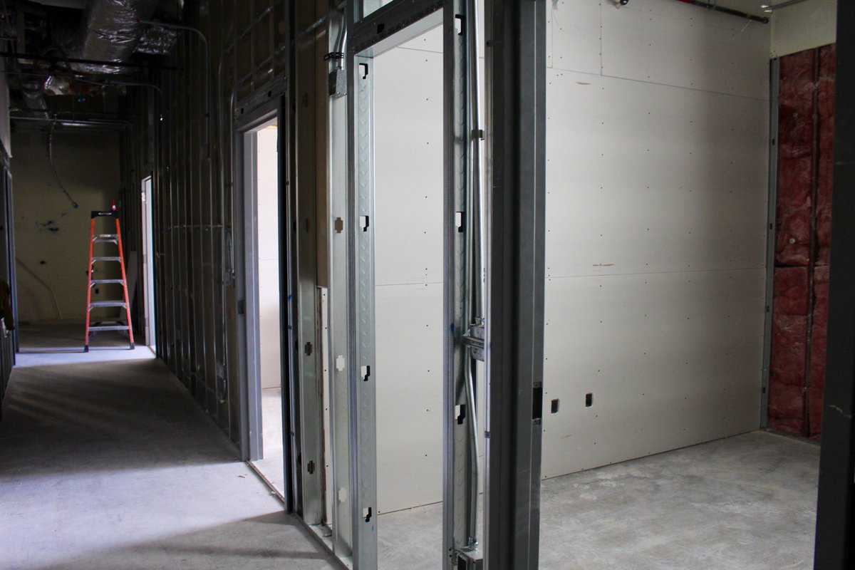 HHHabq's tweet photo. Walls are going up at Gateway! Check out the progress over the last two months 🤩

#OneAlbuquerque #Gateway #homelessness #housing https://t.co/IEtxjdMuB1