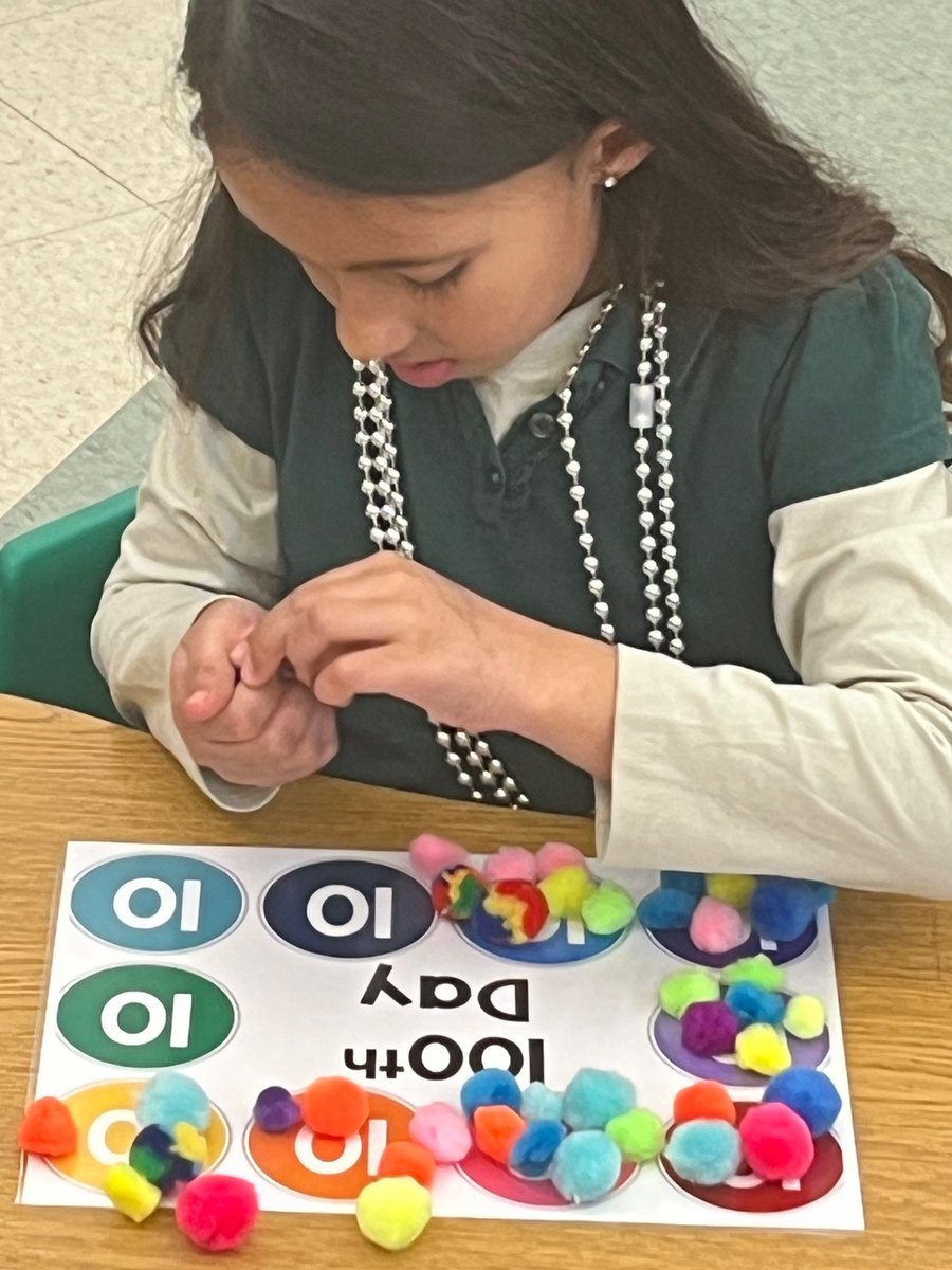 KinderKiddosABC's tweet photo. Hooray for the 100th day! ❤️ These kiddos had a gum-ball kind of day….hooray ❤️
#LBtogetherwecan 
@lbpsbilingual https://t.co/RzwGesYDWe