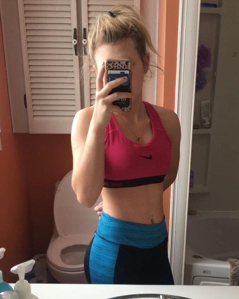 Mizzbaka's tweet photo. #glowup #bootytransformation #fitgamer https://t.co/Te40cJaAVp