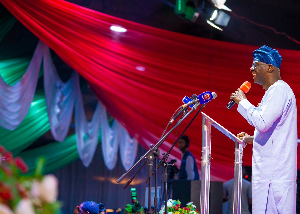 jidesanwoolu's tweet photo. Today, I attended the inauguration of 'Eko O Ni Baje'; 10,000 Foot Soldiers for Tinubu/Shettima and also for our governorship election in Lagos initiated by Honourable Minister of Works and Housing, Babatunde Fashola, SAN. https://t.co/LY6xQJJvs4
