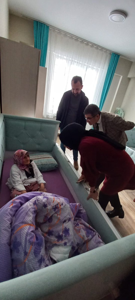 guzidebakim's tweet photo. Depremden etkilenen Adıyaman ilimizden alınarak, kurumumuza yerleştirilen engelli ve yaşlılarımızın tüm ihtiyaçları giderilerek, sağlık taramaları yapıldı. Aile Sosyal Hizmetler İl Müdürümüz Cemil İlbaş misafirlerimizi ziyaret etti.
@tcailesosyal @CemilLBA @CelalBilen25 https://t.co/VE1fSTqwHa