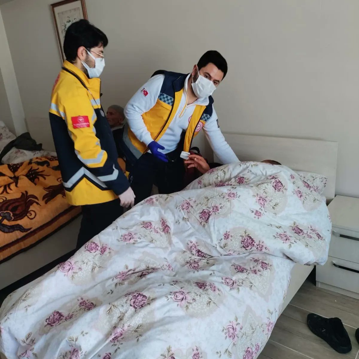 Depremden etkilenen Adıyaman ilimizden alınarak, kurumumuza yerleştirilen engelli ve yaşlılarımızın tüm ihtiyaçları giderilerek, sağlık taramaları yapıldı. Aile Sosyal Hizmetler İl Müdürümüz Cemil İlbaş misafirlerimizi ziyaret etti.
<a href="/tcailesosyal/">T.C. Aile ve Sosyal Hizmetler Bakanlığı</a> <a href="/CemilLBA/">Cemil İLBAŞ</a> <a href="/CelalBilen25/">Celal BİLEN</a>