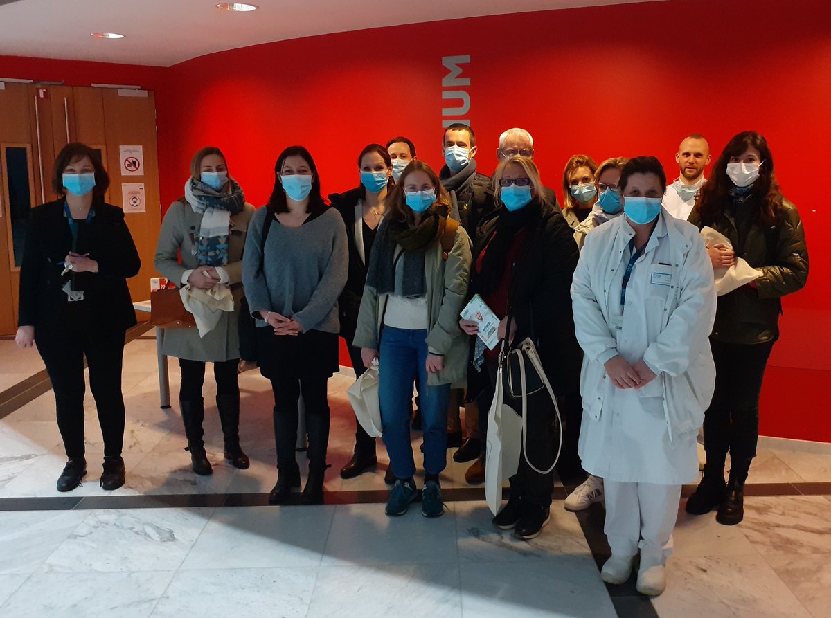 rousseau0682's tweet photo. Belle séance d'engagement Mon Restau Responsable au @CHUAmiens 🇨🇵 Visite des équipements, découverte du tout nouveau Self du personnel et presentation des engagements pour les 2 années à venir dont l'établissement d'un partenariat avec les lycées hôteliers ! 👏 @varlet_pierre https://t.co/DvdarR7xa8