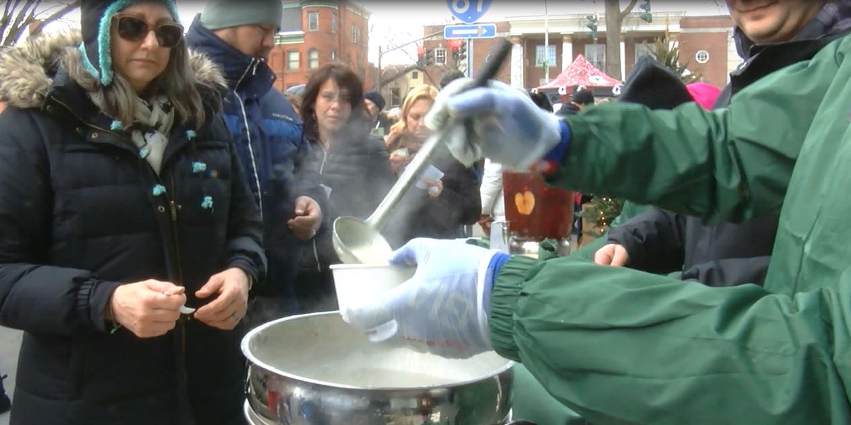 WTEN's tweet image. Street closures and parking restrictions for #Saratoga’s #ChowderFest
trib.al/DfCvziK