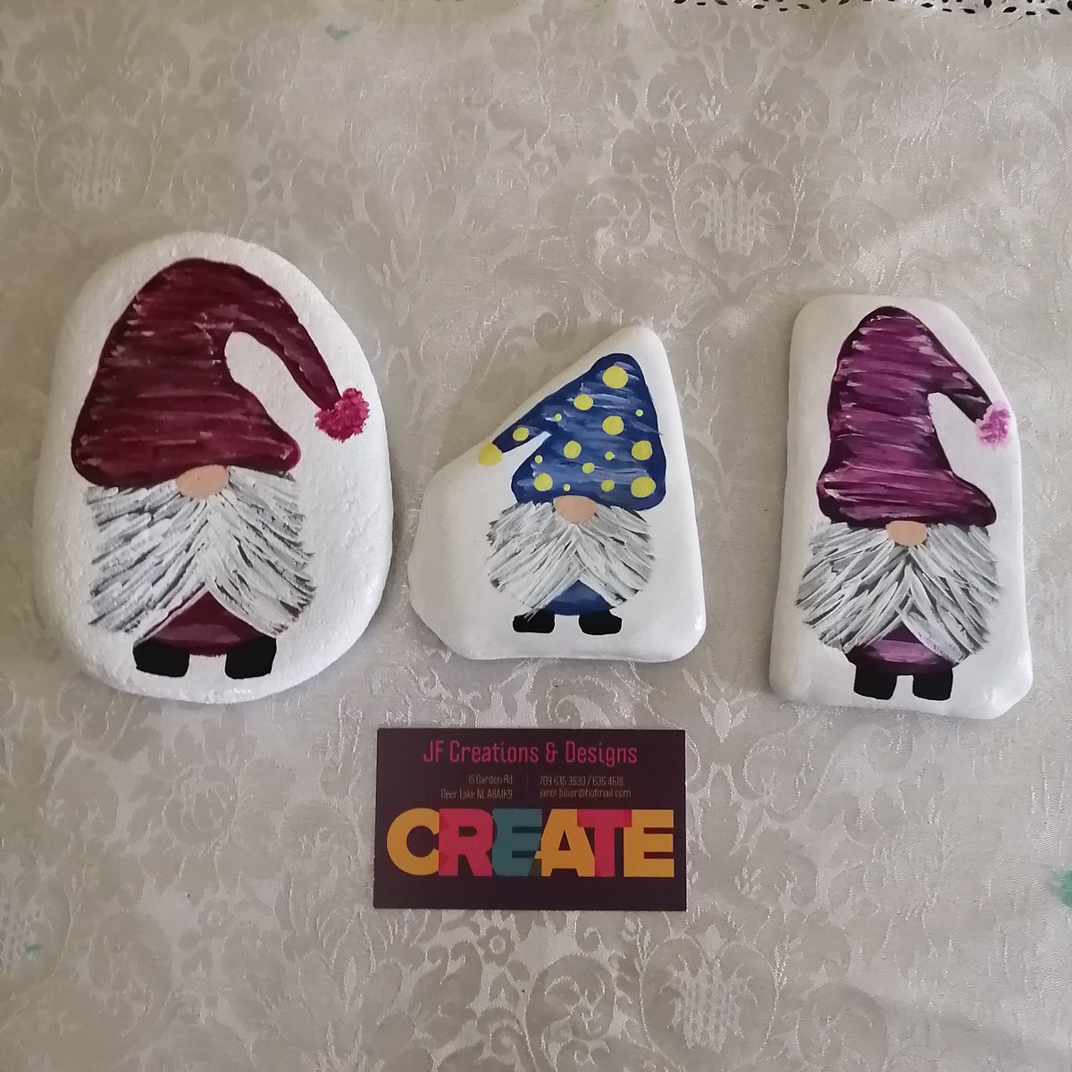 april1709's tweet photo. Garden Gnomes https://t.co/JJqni2eV5O