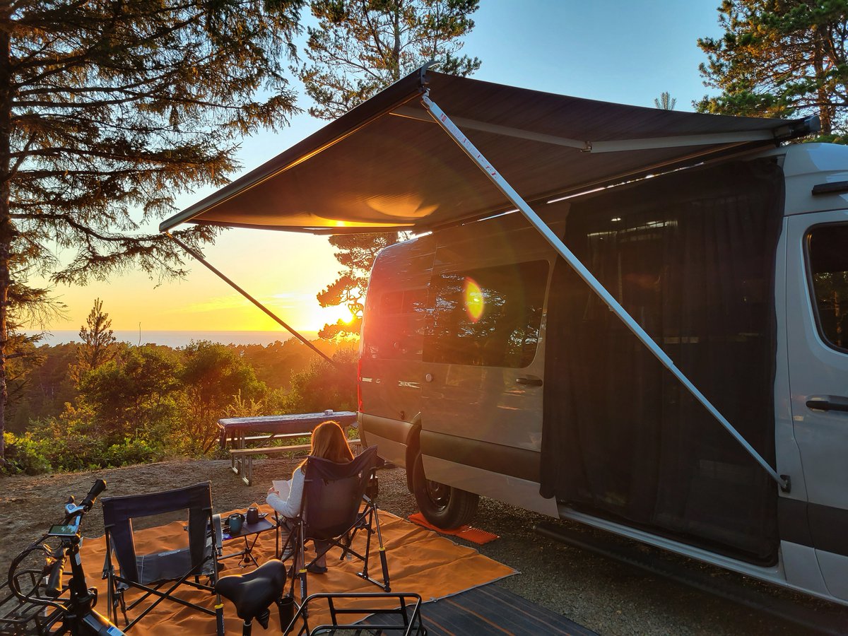 ThousandTrails's tweet photo. One thing about us is we love a good sunset... ☀

📷 Thousand Trails Pacific City in OR https://t.co/trXHvGla7G