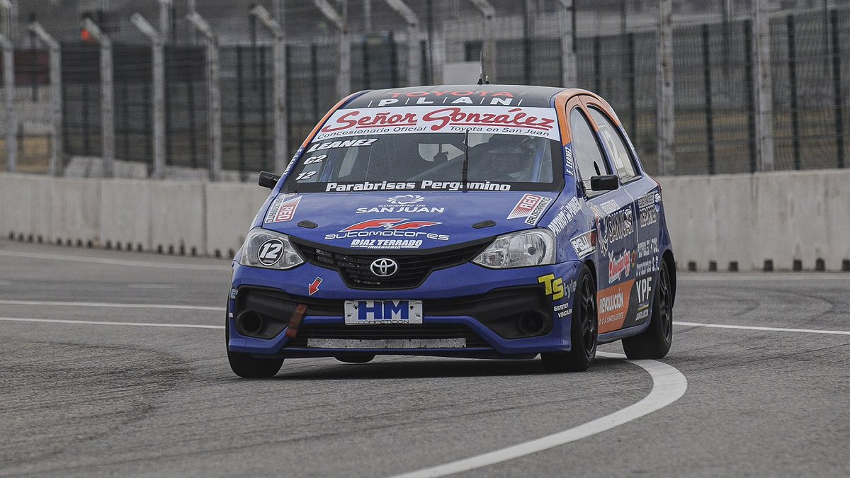 mundosportextra's tweet photo. #TN El equipo San Juan al TN trabaja para el inicio del campeonato

La formación sanjuanina trabaja sobre los Toyota Etios de Facundo y Diego Leanez de cara al arranque de la temporada del Turismo Nacional en Córdoba.

https://t.co/ZS7QuK9V81 https://t.co/aCcQi2svnb