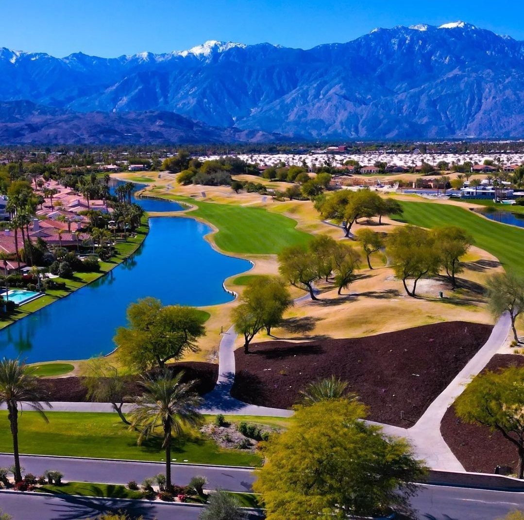 #thursdayvibes #palmsprings #ranchomirage #coachellavalley #PeaceAndLove #Happiness #Golf #countryclub #MissionHills #thankyou #FolloForFolloBack #IFB #Crypto #Crestrockadvisors