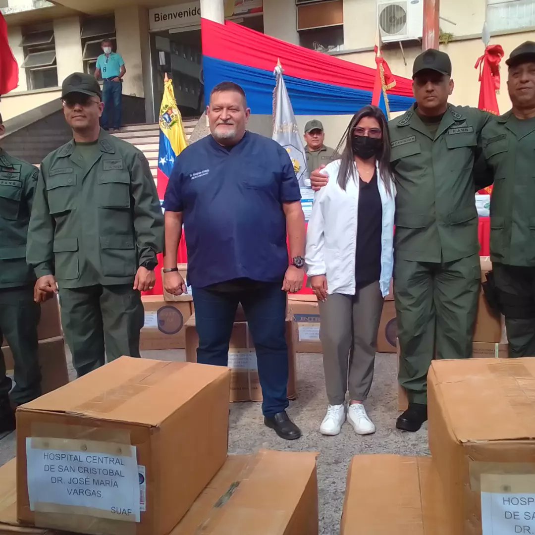 El Hospital Central de San Cristóbal fue dotado con insumos médicos, medicamentos y material médico descartable.<a href="/nicolasmaduro/">Nicolás Maduro</a> @magalygutierrezv
<a href="/mppsalud_vzla/">Salud Vzla</a> @freddybernalven
@gobernaciondeltachira
@corposalud_tachira #juntosporcadalatido
#1x10delbuengobierno