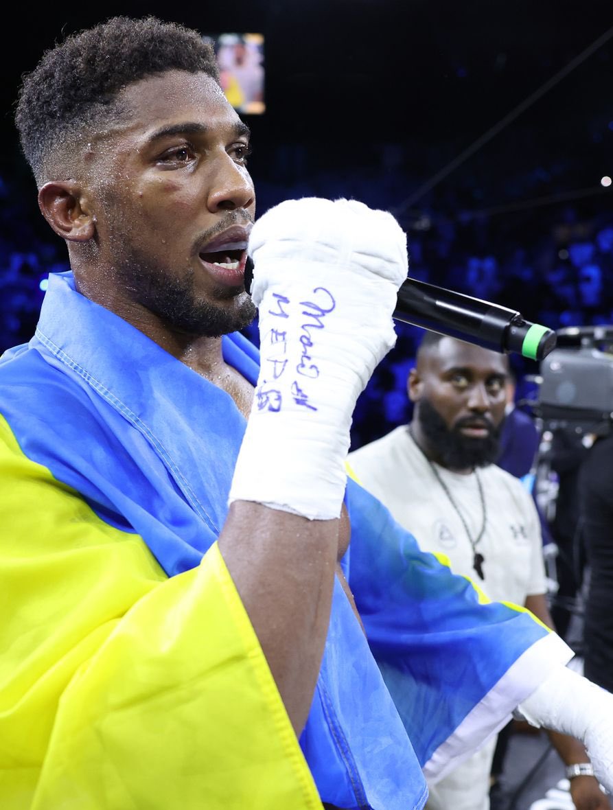 BoxingShrew's tweet photo. “I don’t know what’s going on with these ticket sales, but it’s not nice” https://t.co/iepeG68KXw
