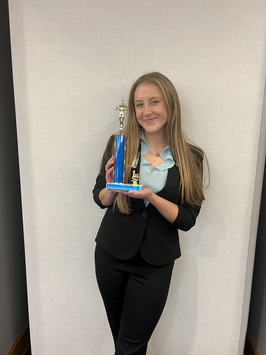 SCWDeca's tweet photo. Emilie Pellow
1st Place: Restaurant and Food Management https://t.co/8xhQmaMFP8