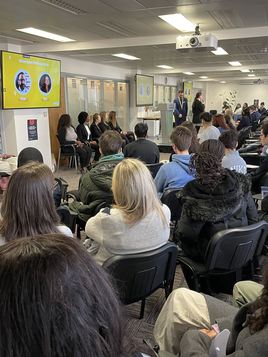 hema_tank's tweet photo. So pleased to celebrate #NAW2023 with Pathway CTM. Thanks to #goldmansachs #DeutscheBank #fidelity_UK #janushenderson #Bloomberg for joining us @StudyLIBF https://t.co/DWMaXmDG0r