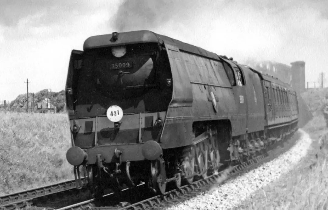 35009 Shaw Savill leans into the curve after passing under Battledown flyover. If this great shot taken by Rob McRorie has inspired you to want see an original condition Merchant Navy operating in the 21st Century. Then you need to join the GSNLRS.

35011gsn.co.uk/membership.html
