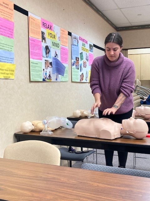 MS_SouthNassau's tweet image. Mount Sinai South Nassau held a #BasicLifeSupport (#BLS) class for the teachers of The De La Salle School in Freeport. By taking a BLS course, you gain the peace of mind that you are prepared to handle an emergency. For more info, please call 516-377-5333. #CPR #AED