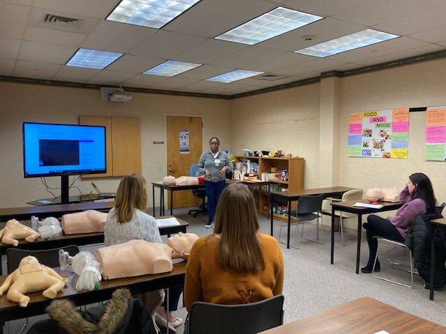MS_SouthNassau's tweet image. Mount Sinai South Nassau held a #BasicLifeSupport (#BLS) class for the teachers of The De La Salle School in Freeport. By taking a BLS course, you gain the peace of mind that you are prepared to handle an emergency. For more info, please call 516-377-5333. #CPR #AED